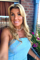 Date ukrainian tatiana from chernivtsi with Blonde hair age 46 photo-5