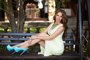 Dating a ukrainian woman inna from kharkov with Light Brown hair age 41 photo-11