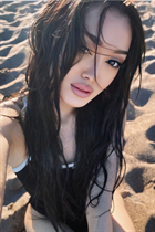 Bride from barcelona saniya with Black hair age 28 photo-14