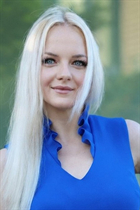 Jolie fille iryna de houston avec Blond cheveux, âge 41