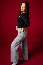 Dating a ukrainian woman sofiia from zlatopol with Black hair age 18 photo-7