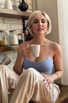 Ukrainian lady lilia from kiev with Blonde hair age 38 photo-9
