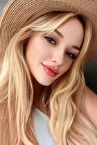Femme moldave alina de kishinev avec Blond cheveux, âge 24 photo-1