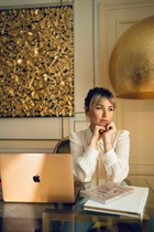 Sortir avec une femme tchèque vladilena de prague avec Chatain clairs cheveux 35 ans photo-7