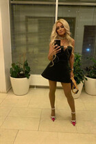 Novia de orlando liudmyla con pelo Rubio y edad 49 photo-6