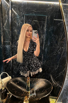 warsaw bride victoria with Blonde hair age 34 photo-4