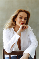 Date ukrainian girl yana from kiev with Blonde hair age 31 photo-19