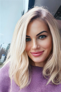 Stunning Ukrainian woman elena from krakow with Blonde hair age 47