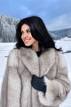 Ukranian bride iryna from london with Black hair age 25 photo-5