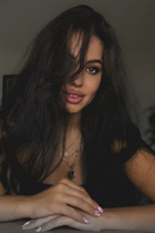 Date fille ukrainienne louise de kiev avec Noirs cheveux, âge 28 photo-24