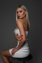 Ukrainian woman for dating veronica from lviv with Blonde hair age 22 photo-2