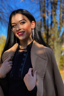 Lovely Ukrainian girl victoria from cherkassy with Black hair age 20