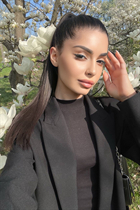 Belle femme ukrainienne célibataire lilit de kyiv avec Noirs cheveux, âge 27 photo-2