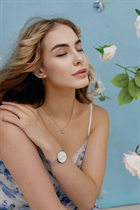 Dating a german girl varvara from berlin with Light Brown hair 20 years old photo-10