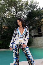 Femme parfaite cassandra de toronto avec Brunette cheveux, âge 32 photo-6