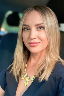 Pretty girl valentina from valencia with Blonde hair age 48