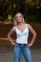 Chica bonita yulia de los angeles con pelo Rubio y edad 52 photo-31