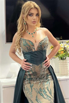 Femme roumaine maria de bucharest avec Blond cheveux 38 ans photo-45
