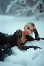 Ukrainian woman anastasiia from kyiv with Blonde hair age 25 photo-1