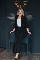 Belleza ucraniana elena de khmelnitsky con pelo Rubio y edad 44 photo-2