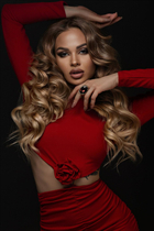 Dame ukrainienne yelyzaveta de kiev avec Blond cheveux, âge 25 photo-9