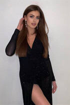 Hermosa mujer ucraniana victoria de khmelnitsky con pelo Marrón oscuro y edad 23 photo-4