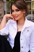 Fille ukrainienne kate de kharkov avec Chatain clairs cheveux, âge 42 photo-1