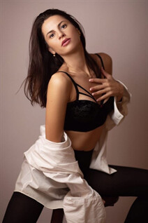 Ukrainian women dating oksana from krasnodar with Black hair age 34