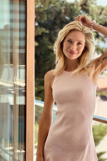 Fille de miami hanna aux cheveux Blond, age 33