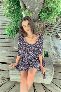 Ukranian bride daria from rivne with Auburn hair age 27