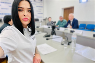 Single ukrainian lady tatyana from kiev with Black hair age 47 photo-37