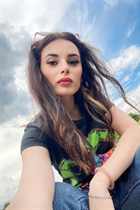 Ukranian bride svetlana from kiev with Black hair age 28 photo-5