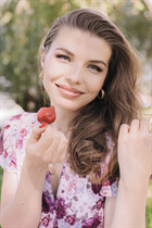 ottawa mariée darina avec Chatain clairs cheveux, âge 36 photo-13