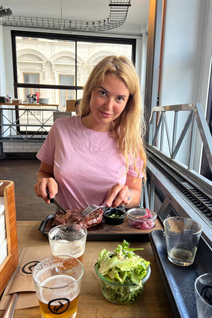 Mariée de tampa ksenia avec Blond cheveux, âge 38