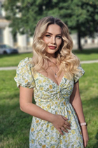 mobile mariée sabina avec Blond cheveux, âge 34 photo-45