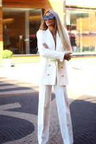 Single Russian girl olga from saint-petersburg with Light Brown hair age 28 photo-10