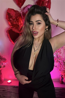 Meet Ukrainian girl albina from kyiv with Blonde hair age 30