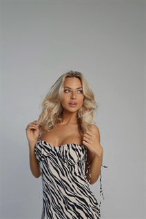 Single ukrainian lady krystyna from paris with Blonde hair age 31 photo-7