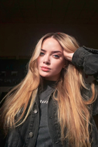 Hermosa chica ucraniana anna de zaporozhye con pelo Marrón claro y edad 26 photo-8