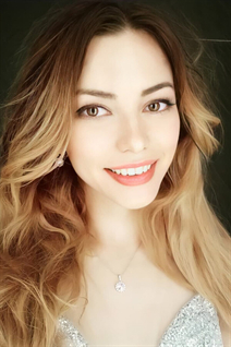 Beautiful german woman alexandra from adlkofen with Light Brown hair 35 years old