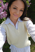 Bride from krakow yulia with Dark Brown hair age 37 photo-6