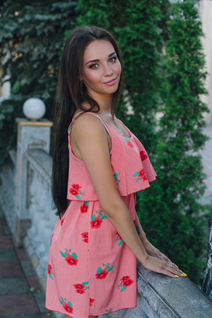 Ukrainian lady vladlena from kharkov with Dark Brown hair age 28