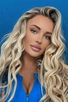 Girl from los angeles yulia with Blonde hair age 31 photo-1