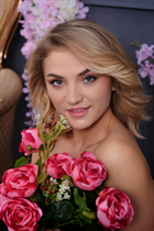 Hermosa novia ucraniana anastasia de odessa con pelo Rubio y edad 28 photo-9