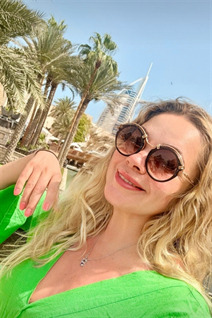Modèle fille ukrainienne angela de kharkiv avec Blond cheveux, âge 41
