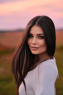 Beautiful single ukrainian woman sofia from khmelnitsky with Dark Brown hair age 21