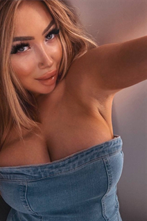 Ukrainian woman for marriage veronika from kiev  with Blonde hair age 25