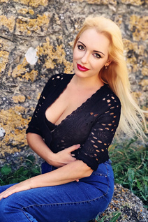 Bride in bikini yuliya from krasnodar with Dark Brown hair age 42