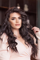 Ukrainian woman larysa from kiev with Dark Brown hair age 29 photo-5