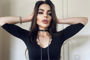 Pretty girl diana from wolfsberg with Dark Brown hair age 26 photo-19